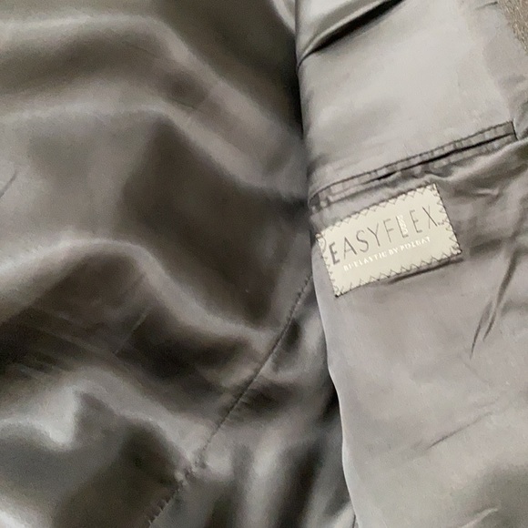 Charcoal gray suit $30 (original price$120) - Picture 3 of 3